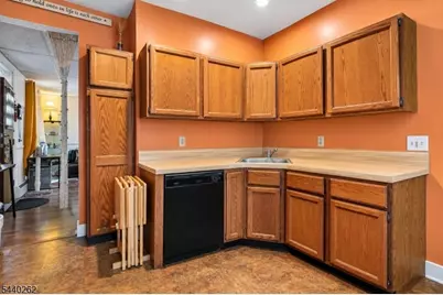 70 Elm St, Montclair, NJ 07042 - Photo 9