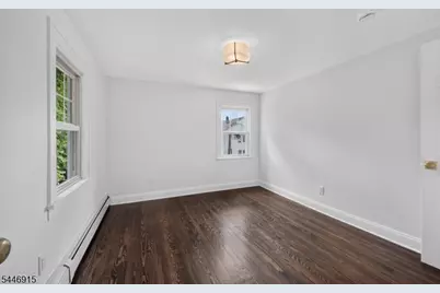 289 Hathaway St, Wallington, NJ 07057 - Photo 9