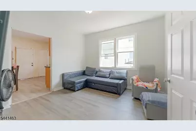 60 Welland Ave, Irvington Twp., NJ 07111 - Photo 5
