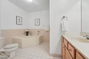 14 Helen Way, Berkeley Heights Township, NJ 07922 - Photo 21
