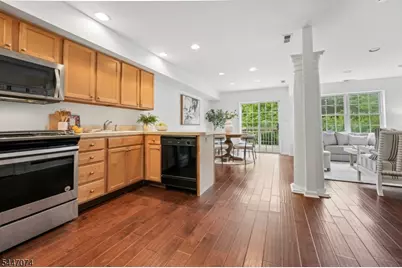 14 Helen Way, Berkeley Heights Township, NJ 07922 - Photo 13