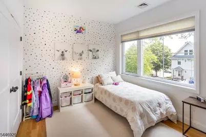 8 Willard Pl, Montclair, NJ 07042 - Photo 17