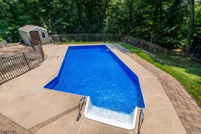 16 Tumbling Brook Rd, Montville Township, NJ 07082 - Photo 33