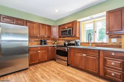 16 Tumbling Brook Rd, Montville Township, NJ 07082 - Photo 25