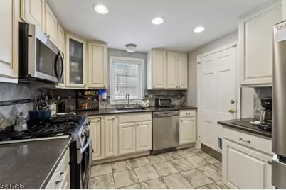 111 Yale Ter, Linden, NJ 07036 - Photo 13