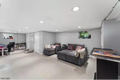 111 Yale Ter, Linden, NJ 07036 - Photo 25