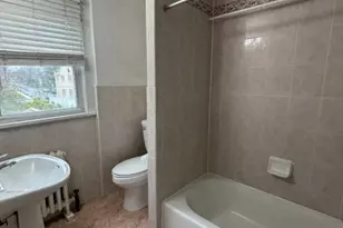 613 Martense Ave, Teaneck Township, NJ 07666 - Photo 17
