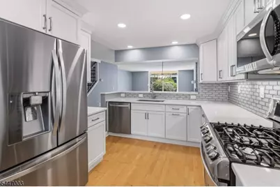 8-J Dorado Dr #J, Morristown, NJ 07960 - Photo 13