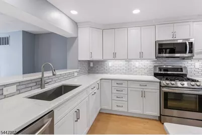 8-J Dorado Dr #J, Morristown, NJ 07960 - Photo 11