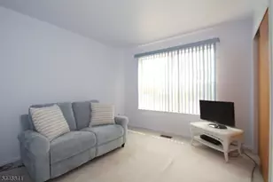 27 Gracie Rd, East Hanover Township, NJ 07936 - Photo 13