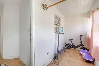 1083 Magnolia Ave, Elizabeth, NJ 07201 - Photo 17