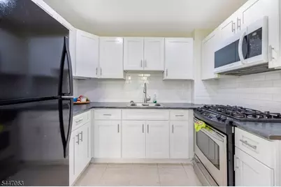 1083 Magnolia Ave, Elizabeth, NJ 07201 - Photo 11