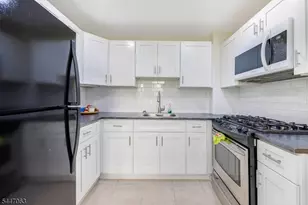 1083 Magnolia Ave, Elizabeth, NJ 07201 - Photo 11