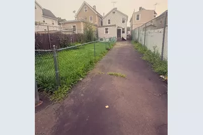 326 Alden St, Orange, NJ 07050 - Photo 9