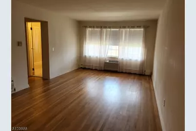 565 Grove St #A-5, Clifton, NJ 07013 - Photo 1
