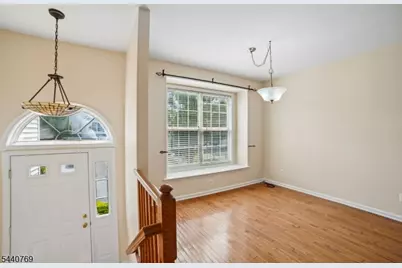 533 Coventry Dr, Nutley, NJ 07110 - Photo 5