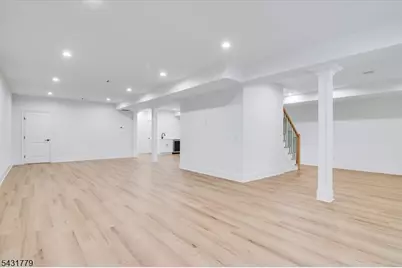 74 Hillside Ave, Livingston, NJ 07039 - Photo 19