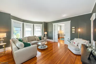 11 N Mountain Ave, Montclair Twp., NJ 07042 - Photo 9