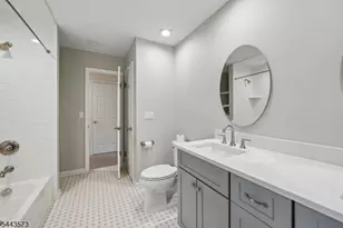29 Coachlight Dr, Chatham Township, NJ 07928 - Photo 19