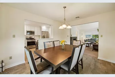 29 Coachlight Dr, Chatham Township, NJ 07928 - Photo 9