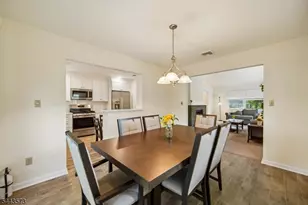29 Coachlight Dr, Chatham Township, NJ 07928 - Photo 9