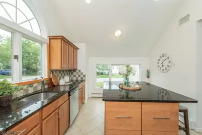 19 Matthew Rd, Wayne, NJ 07470 - Photo 9