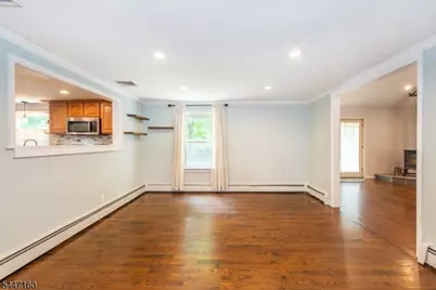 105 Drakestown Rd, Washington Township, NJ 07840 - Photo 5