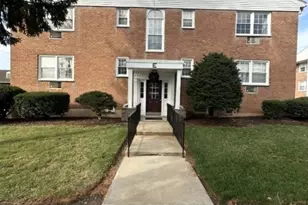 565 Grove St F-, Clifton, NJ 07013 - Photo 1