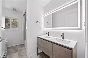 1 Ranch Ct, Saddle Brook Township, NJ 07663 - Photo 11