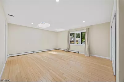 1 Ranch Ct, Saddle Brook Township, NJ 07663 - Photo 5