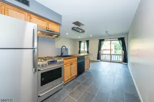 7 Sugar Loaf Ct, Vernon, NJ 07462 - Photo 3