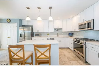 20 Bobolink Ct, Wayne, NJ 07470 - Photo 11