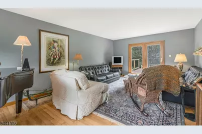 19 Renfro Rd, Franklin Township, NJ 08873 - Photo 5