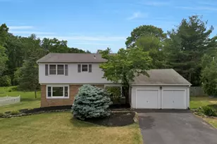 19 Renfro Rd, Franklin Township, NJ 08873 - Photo 1