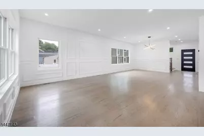 191 Washington Pl, Teaneck Township, NJ 07666 - Photo 11