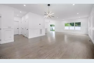 191 Washington Pl, Teaneck Township, NJ 07666 - Photo 13