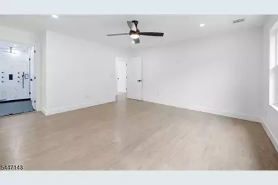 191 Washington Pl, Teaneck Township, NJ 07666 - Photo 23