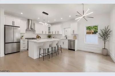 191 Washington Pl, Teaneck Township, NJ 07666 - Photo 37