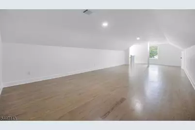 191 Washington Pl, Teaneck Township, NJ 07666 - Photo 27