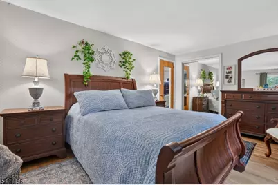 72 Lyons Pl, Springfield, NJ 07081 - Photo 9