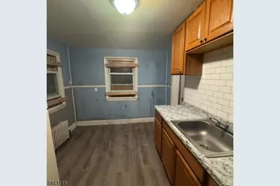 129 Smith St, Newark, NJ 07106 - Photo 9
