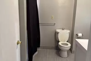 194 Krone Pl, Hackensack, NJ 07601 - Photo 3