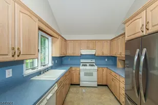 9 Flintlock Dr, Washington Township, NJ 07853 - Photo 35