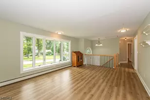9 Flintlock Dr, Washington Township, NJ 07853 - Photo 5