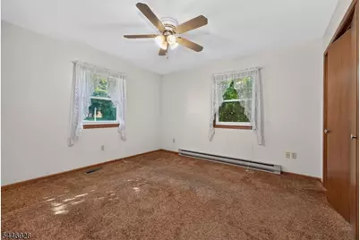 800 Baltimore St, Lopatcong Township, NJ 08865 - Photo 15