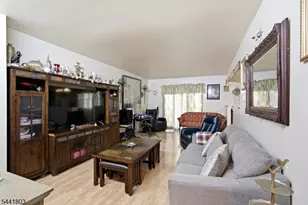 795-3 Eves Dr, Hillsborough Township, NJ 08844 - Photo 3