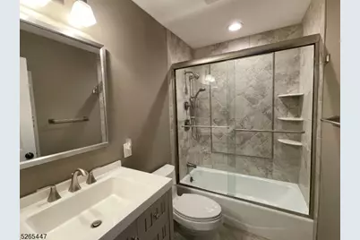 36 Coachlight Dr, Chatham Township, NJ 07928 - Photo 11