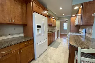 36 Coachlight Dr, Chatham Township, NJ 07928 - Photo 5