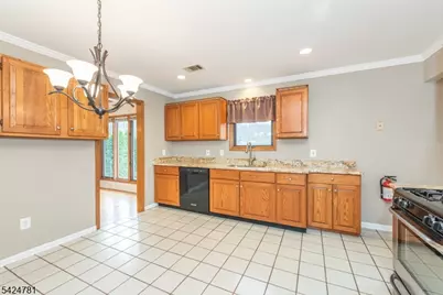 1 Old Timbers Ct, Roxbury Township, NJ 07847 - Photo 9