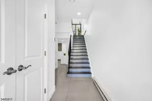 20 Veterans Way, Edgewater, NJ 07020 - Photo 11